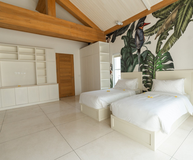 Luxury Ocean Front Private Pool  5 BDR Nalas Villa
