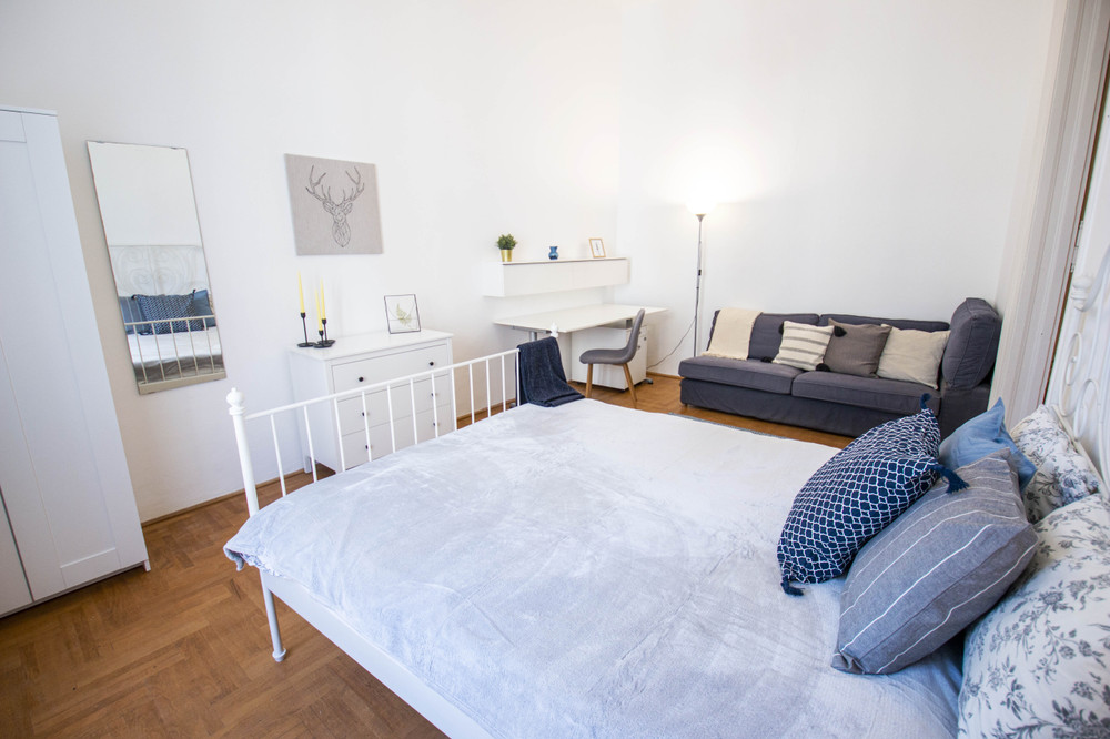 Szív utca 12 - Room 3 - at Andrassy Street preview