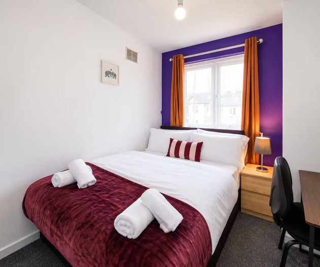 Cozy 4 Bedroom House | Sleeps 10 | Cardiff