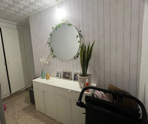 Large, bright kid-friendly home 20 mins from beach