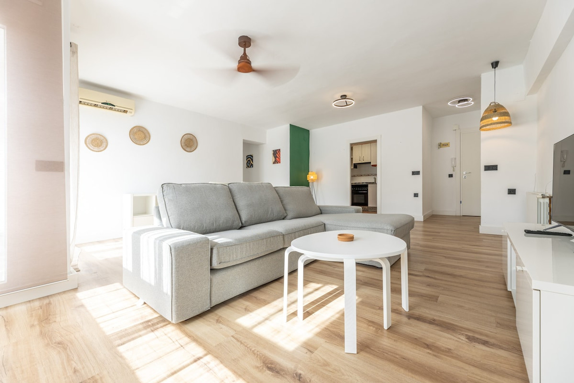 Living room image 1