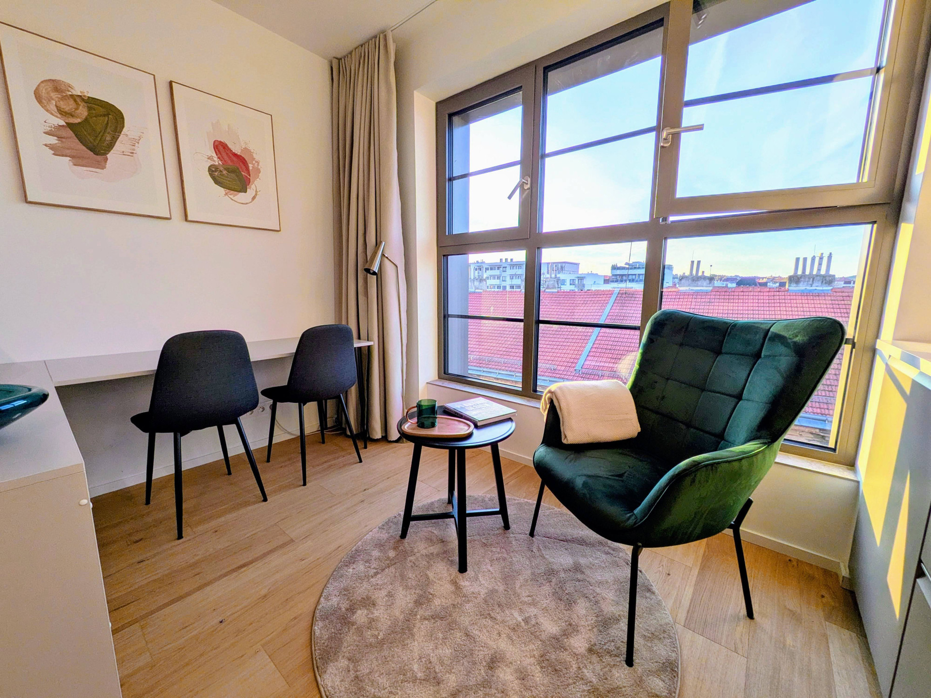 Bright sitting area with city view