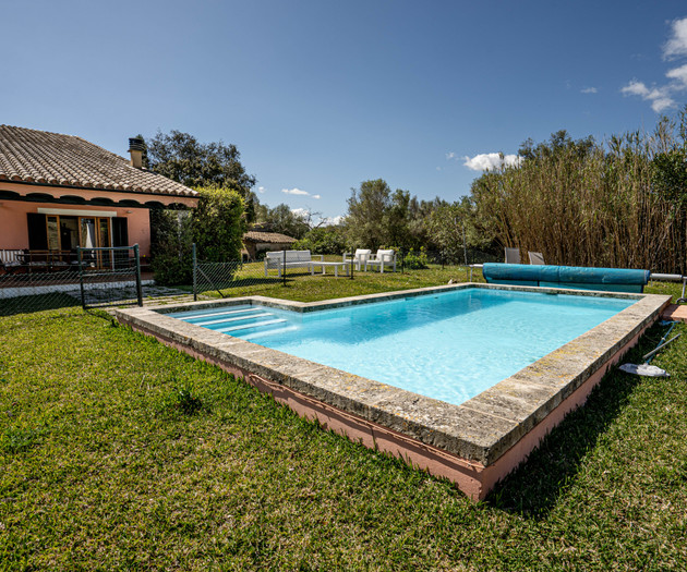 Unique Room in 340m2 VillaBetween sea and mountain
