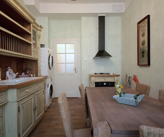 3-bedroom (3+1) - Apartment in Prague 2 district