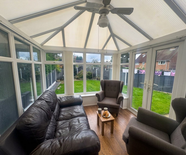 Cozy 4 Bedroom Home | Pet Friendly | Free Parking