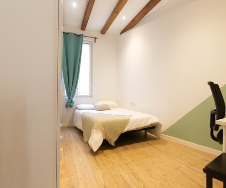 R0131- Room in co-living in Poble Sec