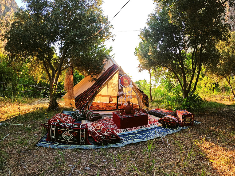 Digital Nomad Glamping Tent Co-living at the Beach