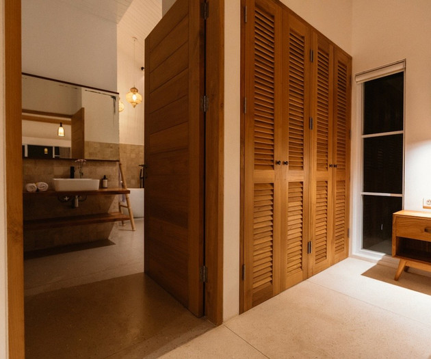 Luxury Ocean Front Private Pool  5 BDR Nalas Villa