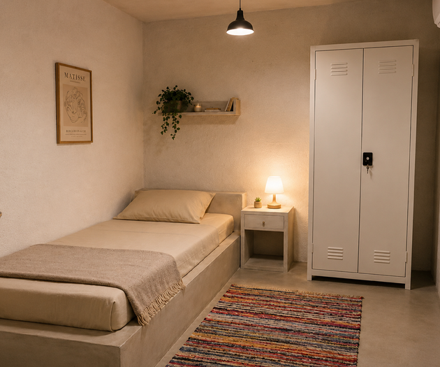 Athens private room/safe, guiet,neardy metro, etc