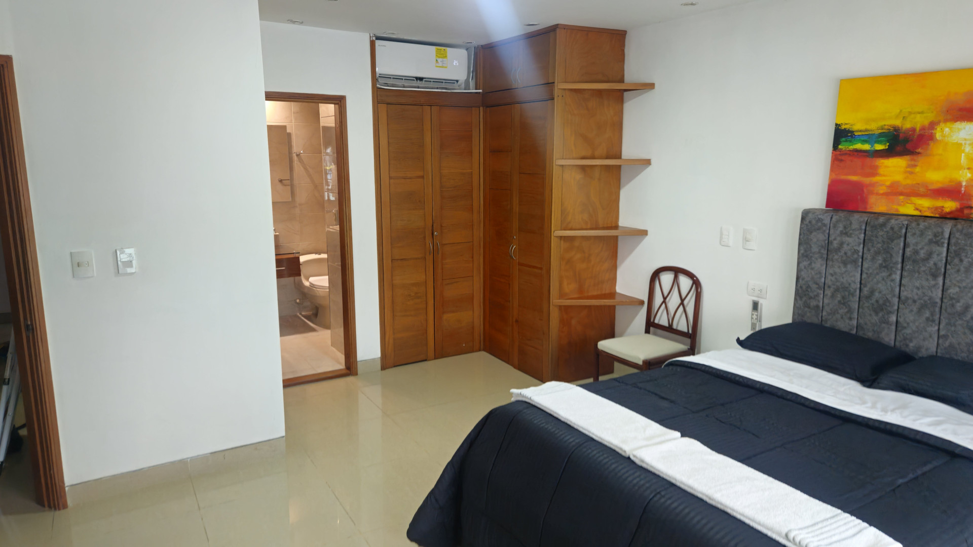 Guest room