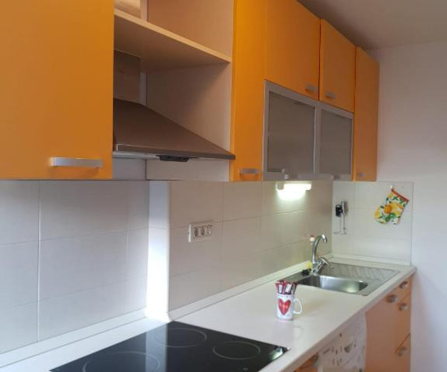 Apartment Promenada- 3pax with parking Lapad Bay