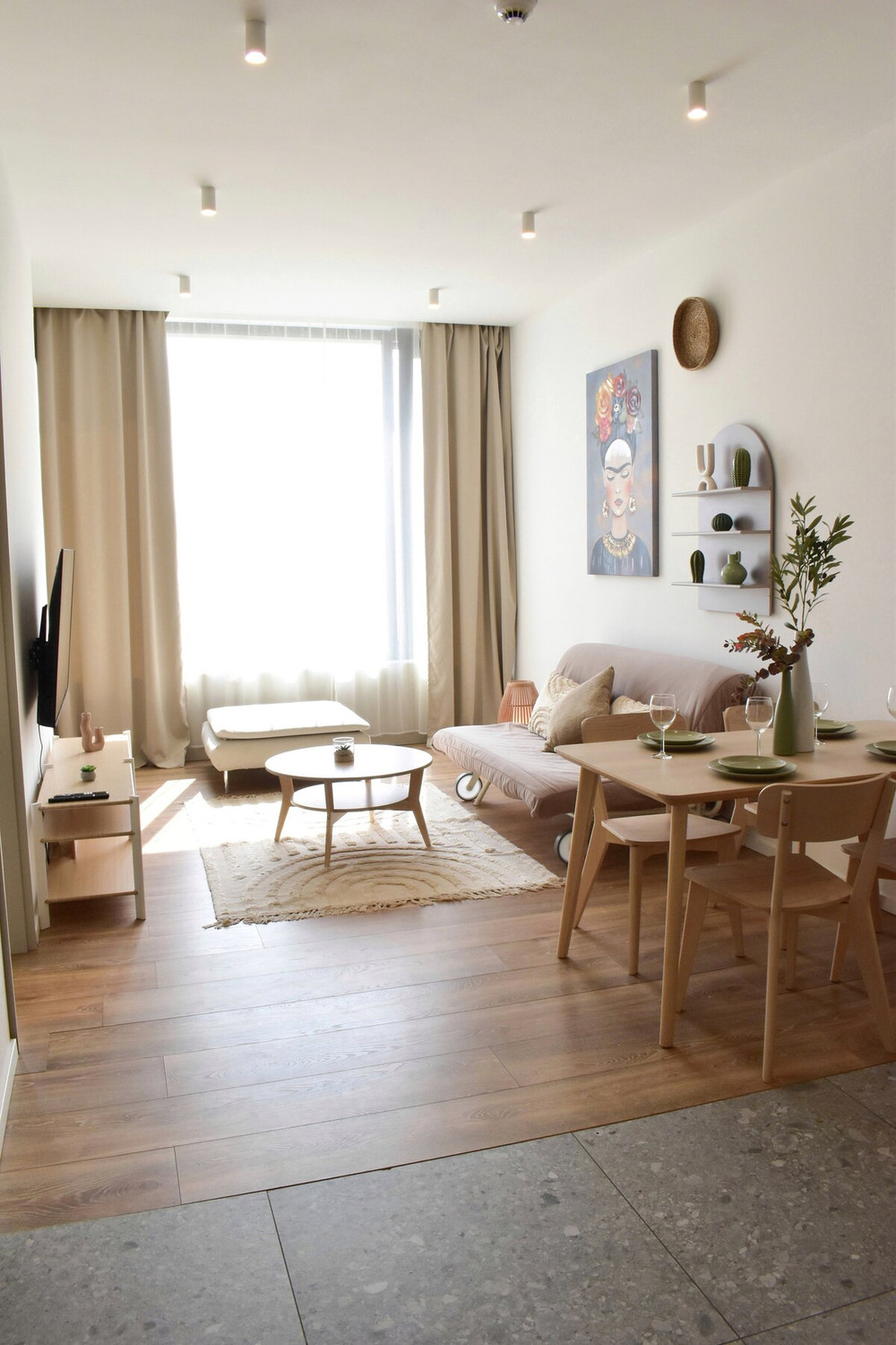 Industrial Stay in Apollo Residence w free parking preview