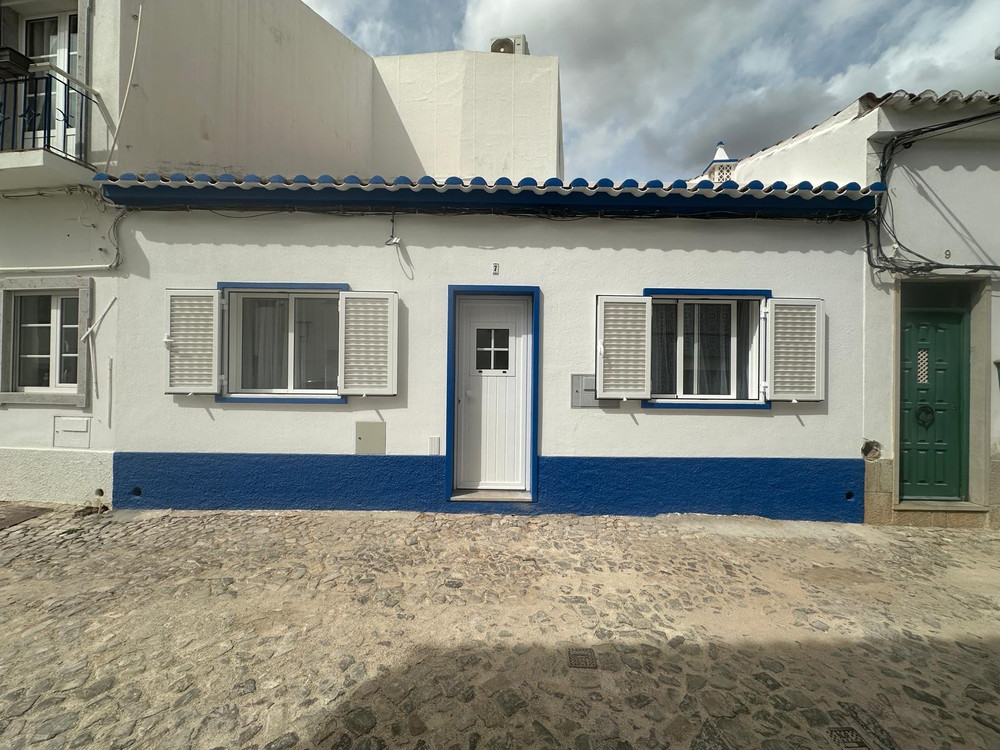 🏡 Renovated 2-Bedroom House for Rent in Tavira preview