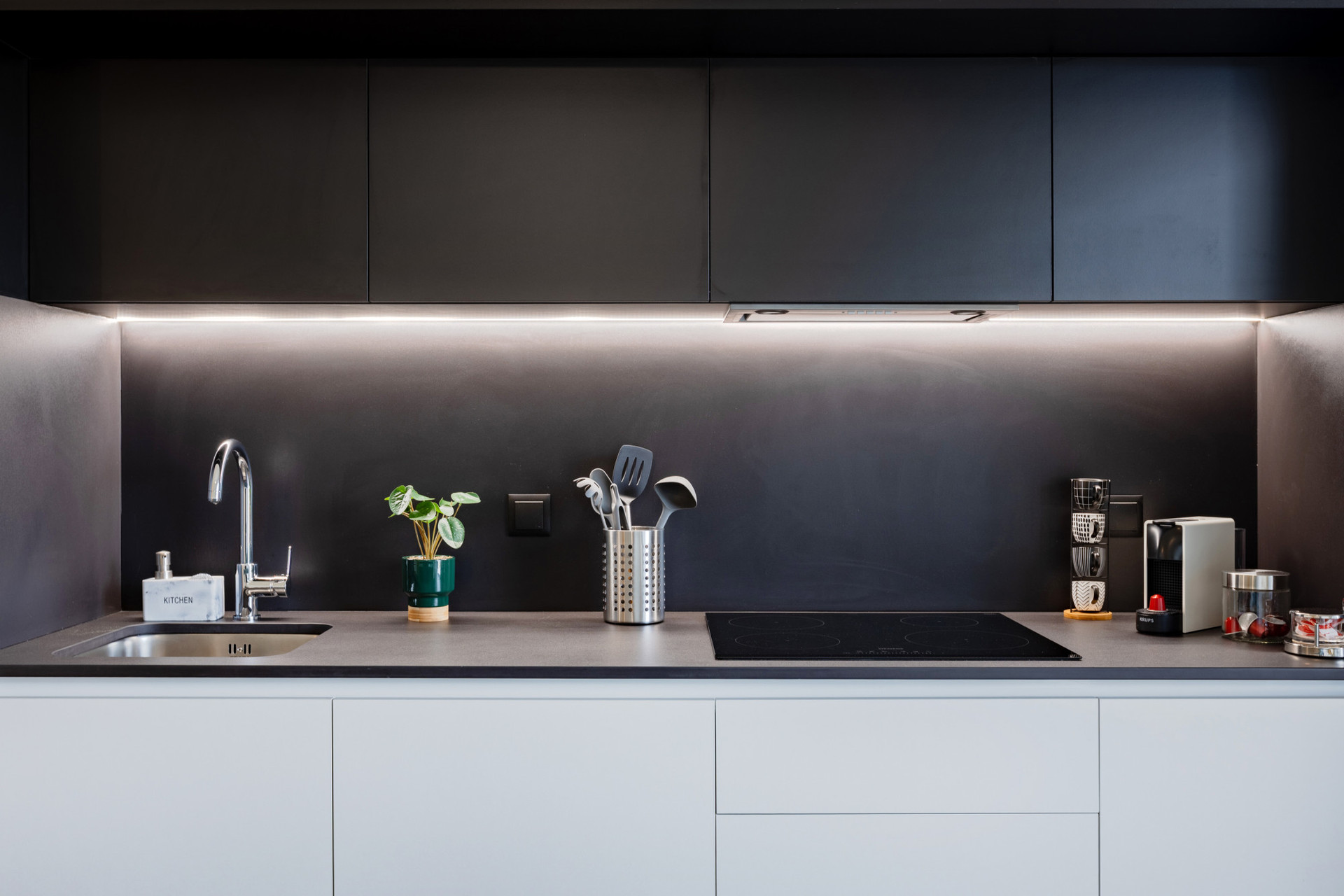 Equipped Kitchenette