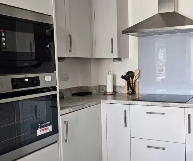 Spacious 4 Bedroom Home with Free Street Parking