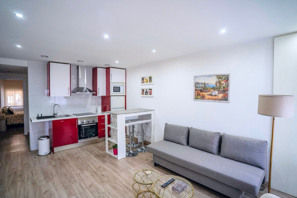 Comfortable apartment near Airport by beBalmy preview
