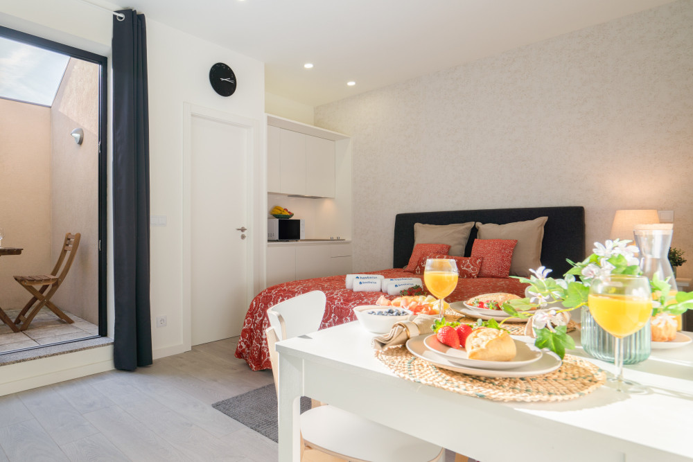Notable Central Flat | Balcony preview