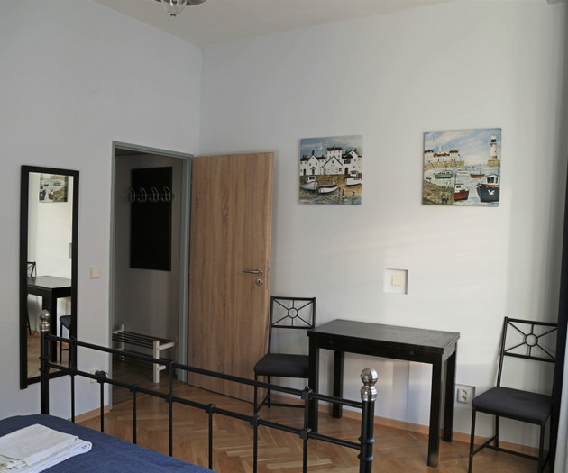 Spacious and sunny 2BR apartment Karlovo Náměstí