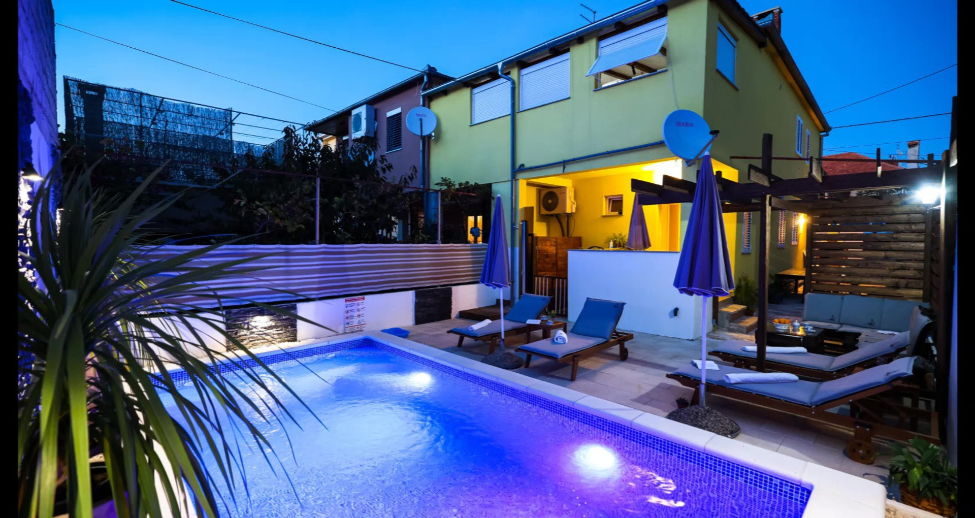 apartment with a private pool (seasonally open 01.05.-30.09.) ,yard ,one parking place and grill