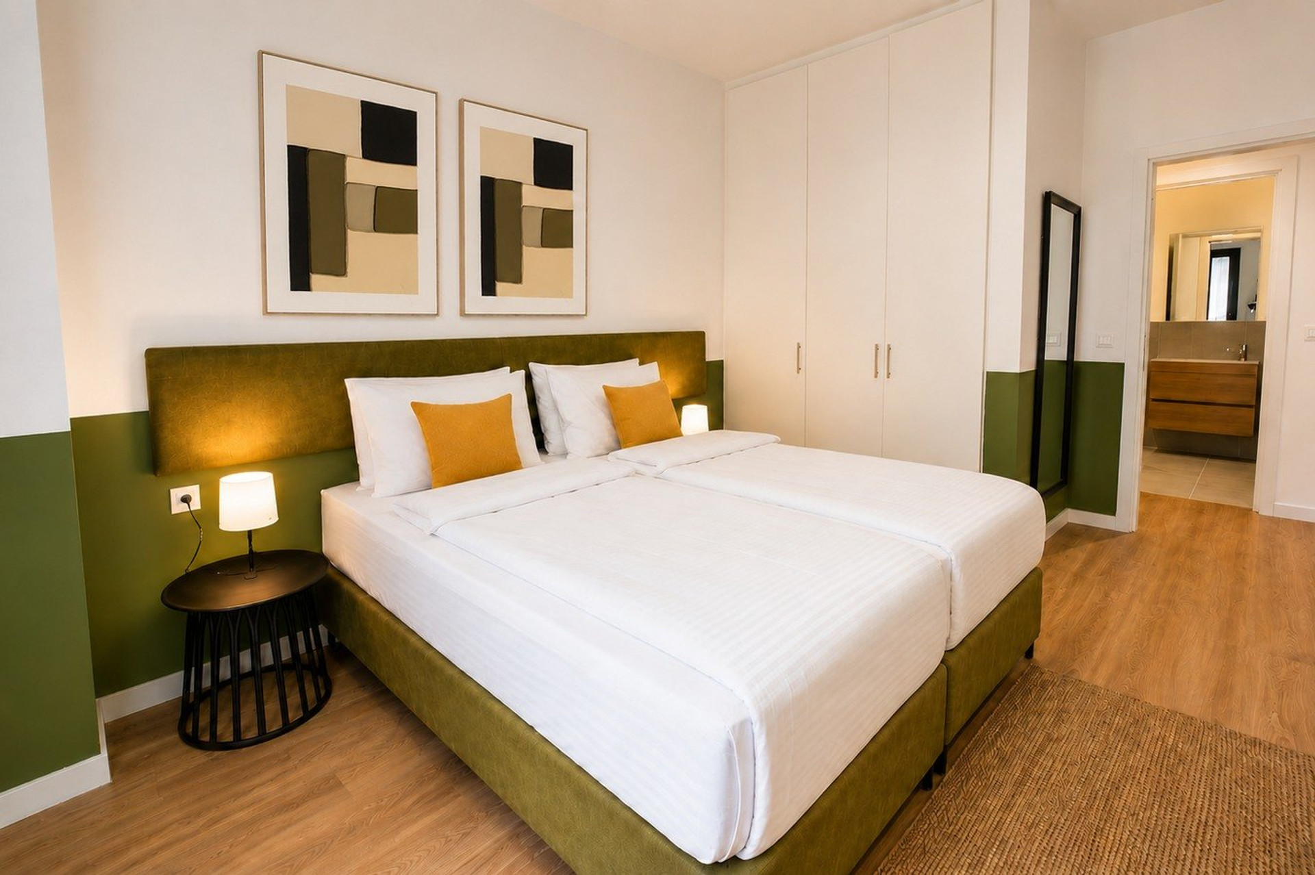 Twin bedroom with ensuite bathroom