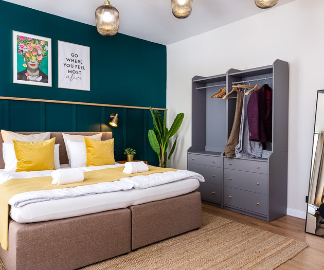Design Studio with Brand New Walk-in Shower & AC