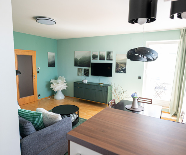 Bright Designer 1-BR Ap. with Spacious Balcony