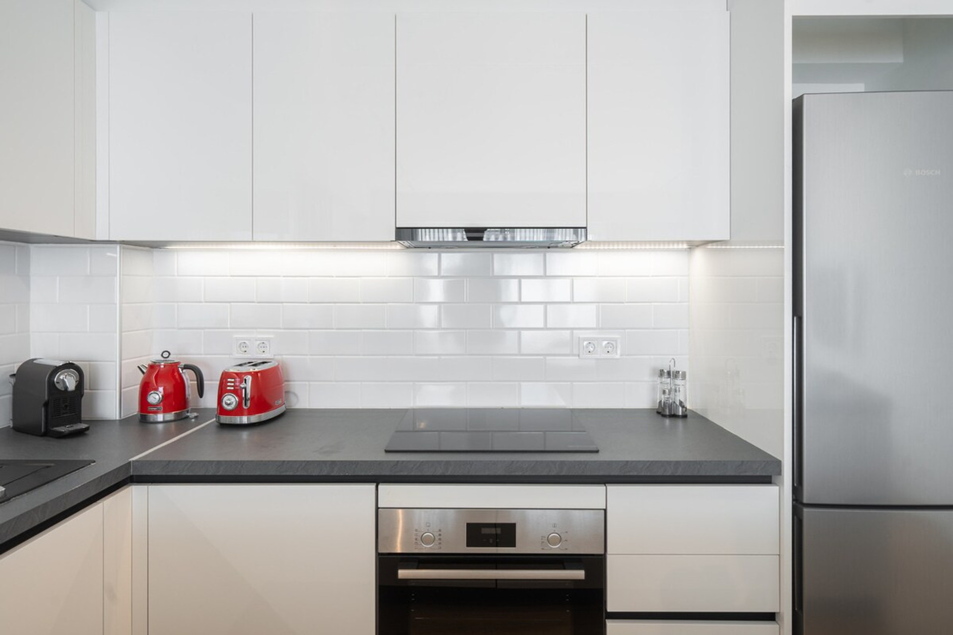 Full kitchen image 1