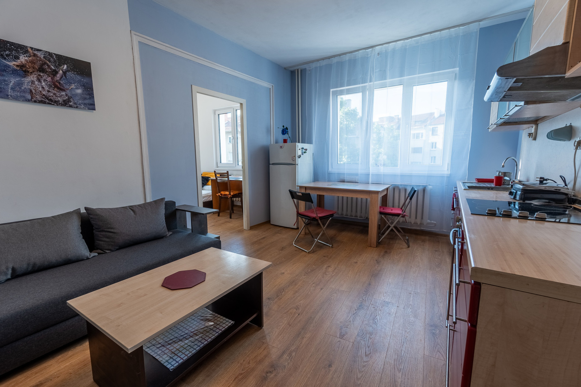 Living room, there is also a TV