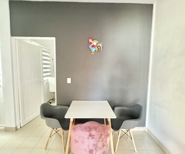 Flat 0/2 _ 500mbps WiFi_ desk,monitor,officeChair