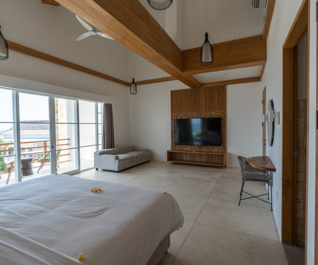 Luxury Ocean Front Private Pool  5 BDR Nalas Villa
