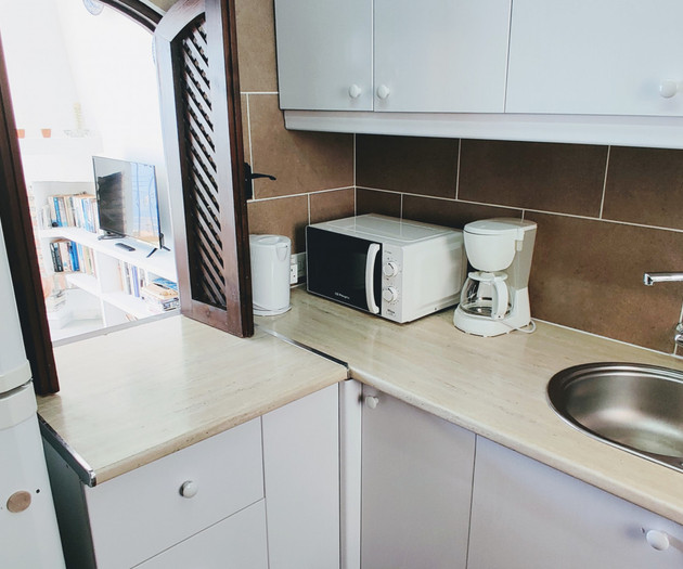 Great views, 3-bedr, shared pool, for 6