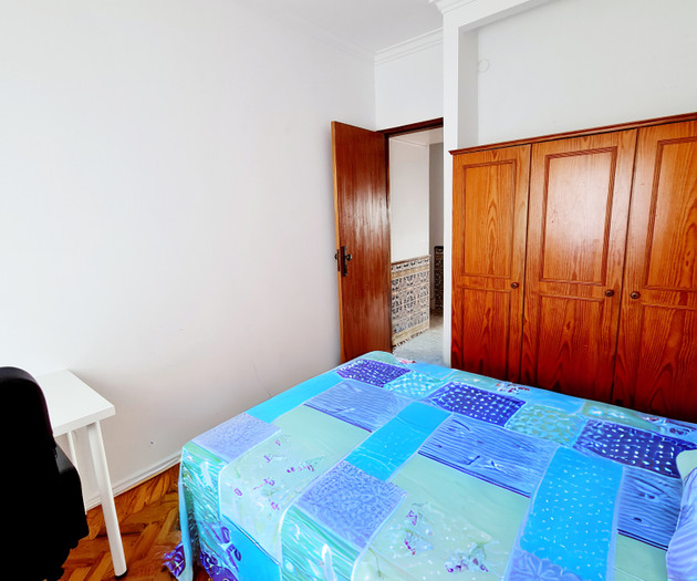Private room for male only in Santa Apolónia