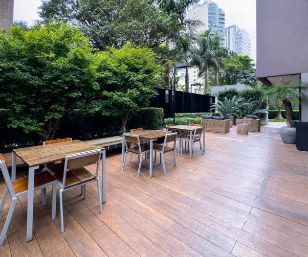 Teljesen felszerelt stúdió 30 méterre a metróállom