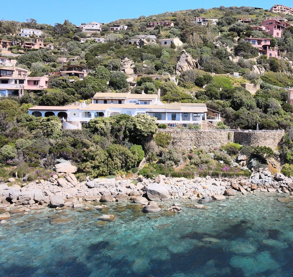 Villa Bella on the seafront preview