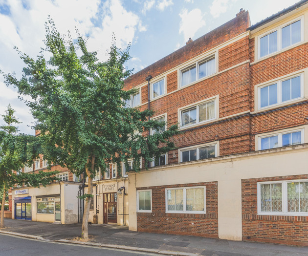 Tower Bridge 2 Bedroom Flat | Sleeps 5 | Great