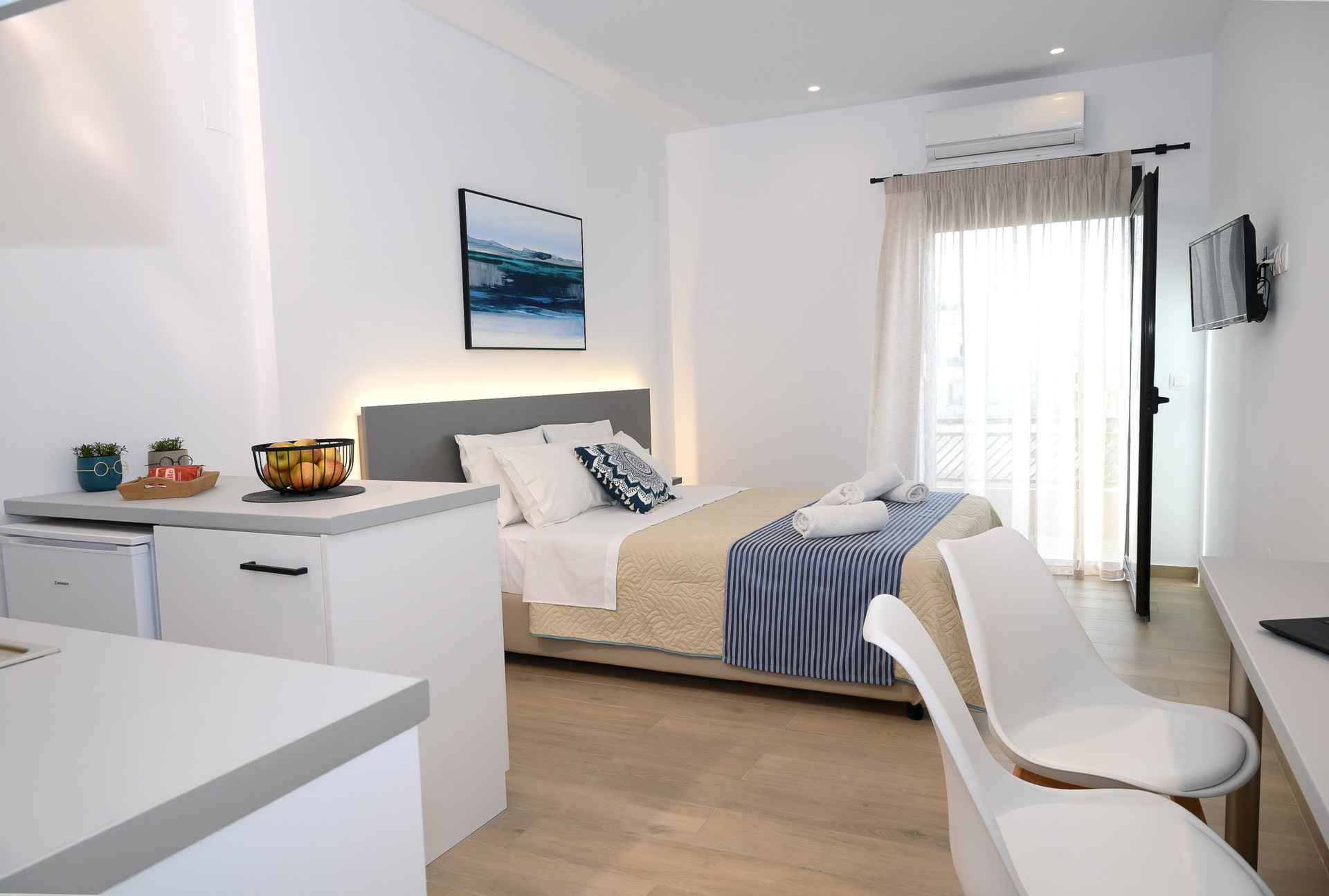 BEDROOM B9
