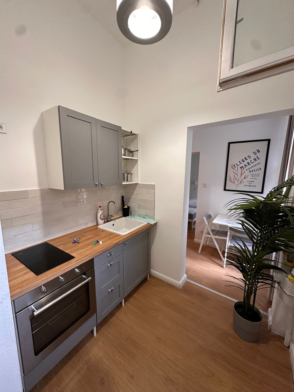 Modern 2-Bedroom Apartment on Nyár utca preview