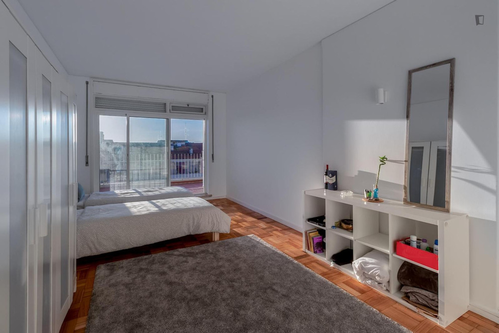 Cool twin bedroom near Francos metro-room 3 preview
