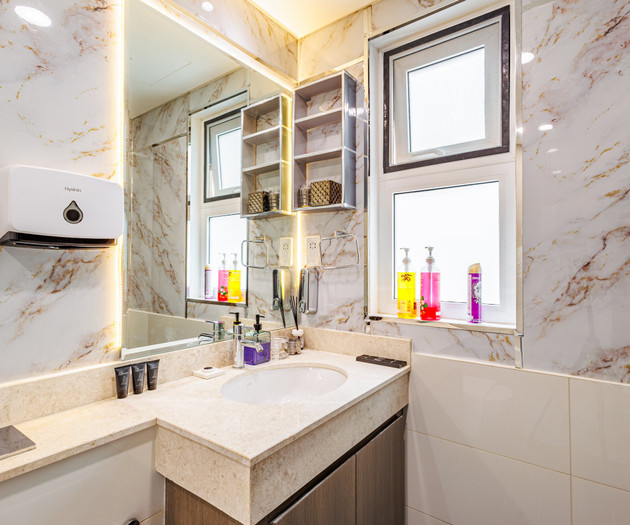 The Urban Retreat Elegant 3BR Townhouse Villanova