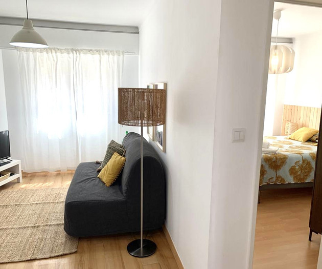 Cozy 1-Bedroom Apartment in Estoril