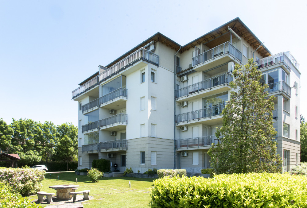 Exclusive lakeside apartment at Balaton
