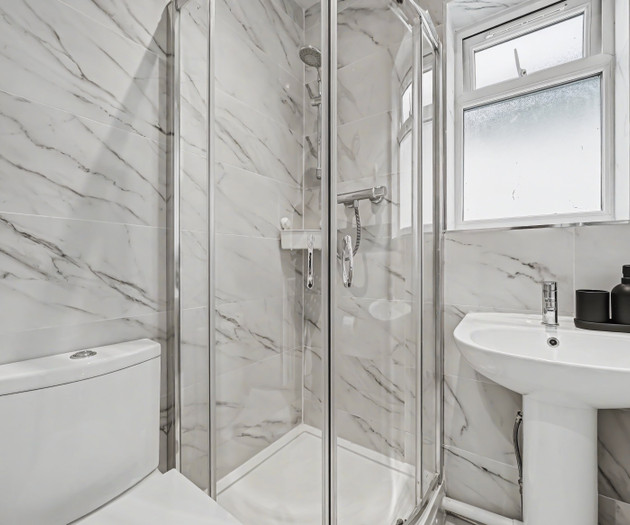3 Bed Luxury House with Patio in London City