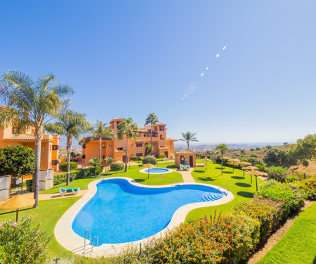 Cubo's Marbella Apartment Golf & Parking