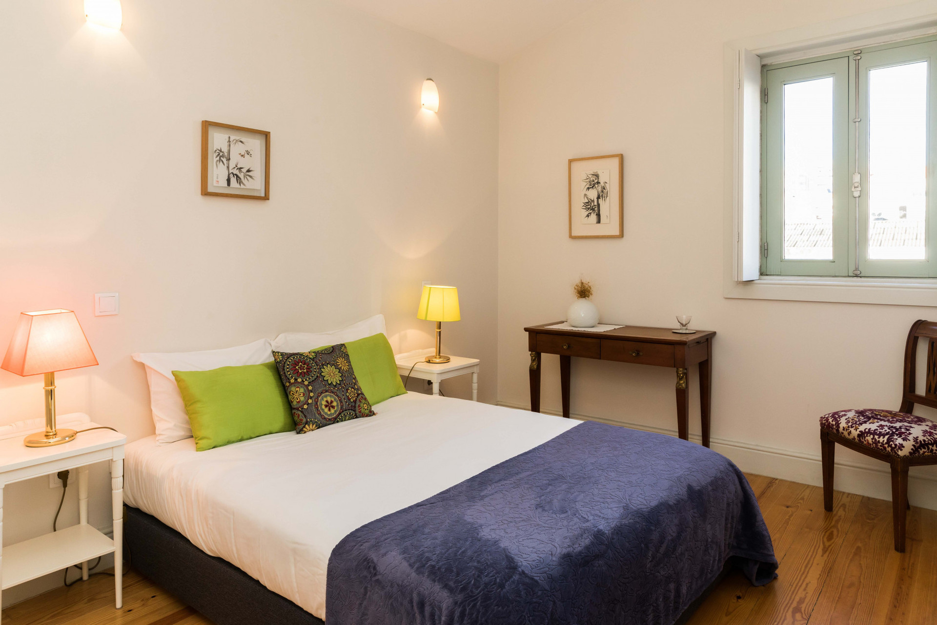 Couple bed bedroom