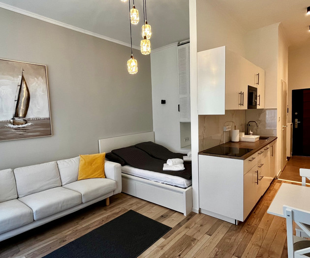 DOWNTOWN ATMOSPHERE FOR STUDY OR WORK FROM HOME