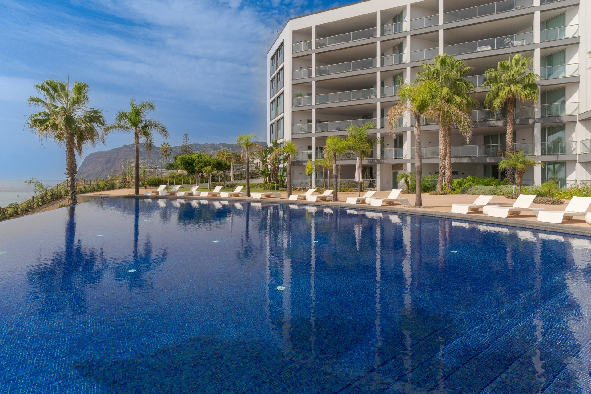 Falésia Pool Area