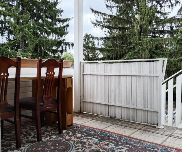 5 sepatrat bedrooms house ,U1-/S-Bahnstation near.
