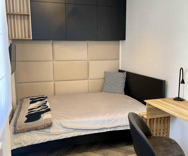 Designer 2BR Apartment near Parliament