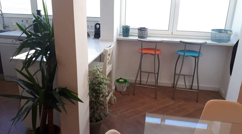 Charming En-Suite in downtown apartment