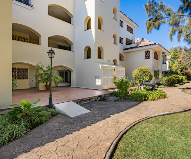 Apartamento Residencial en Marbella con Piscina